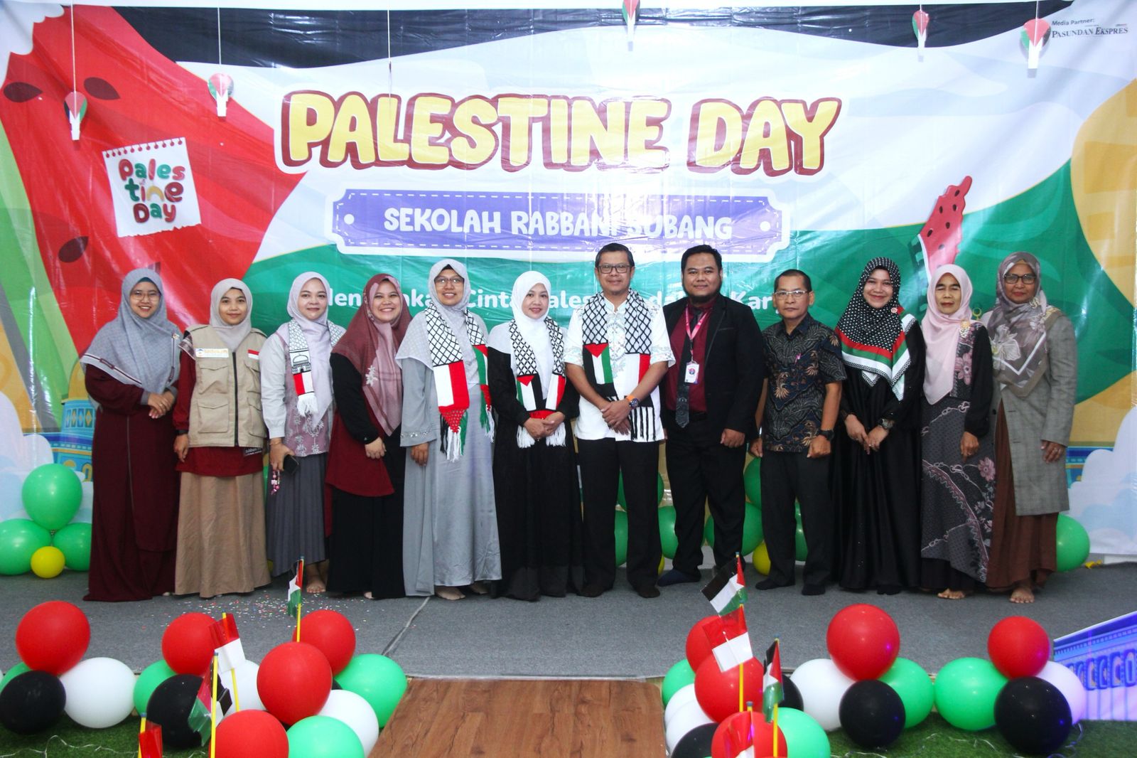 Dukung Cinta Palestina Melalui Karya, Kang Akur Hadiri Palestine Day 2025 Sekolah Rabbani Subang