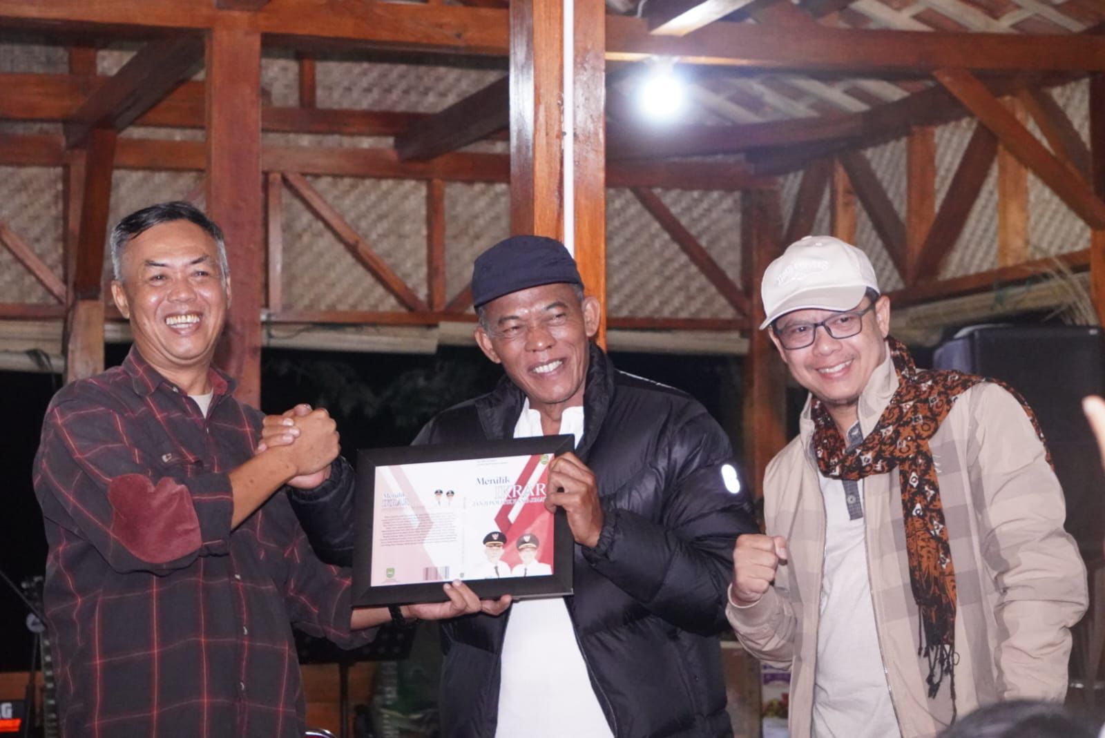Eratkan Silaturahmi dan Jimat-Akur Laksanakan Sarasehan bersama Media Jawara