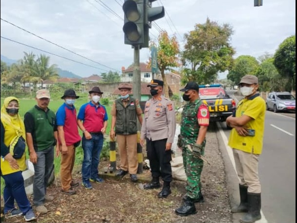 Giat Bersih Kecamatan Tanjungsiang