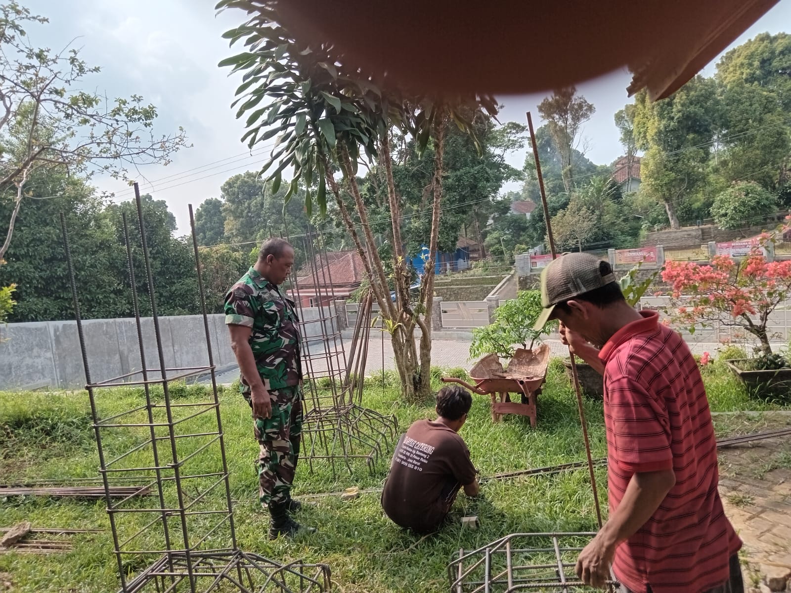 Giat Bin Bakti Babinsa Desa Parakan Garokgek Kecamatan Kiarapedes Koramil 1901/Wanayasa Purwakarta