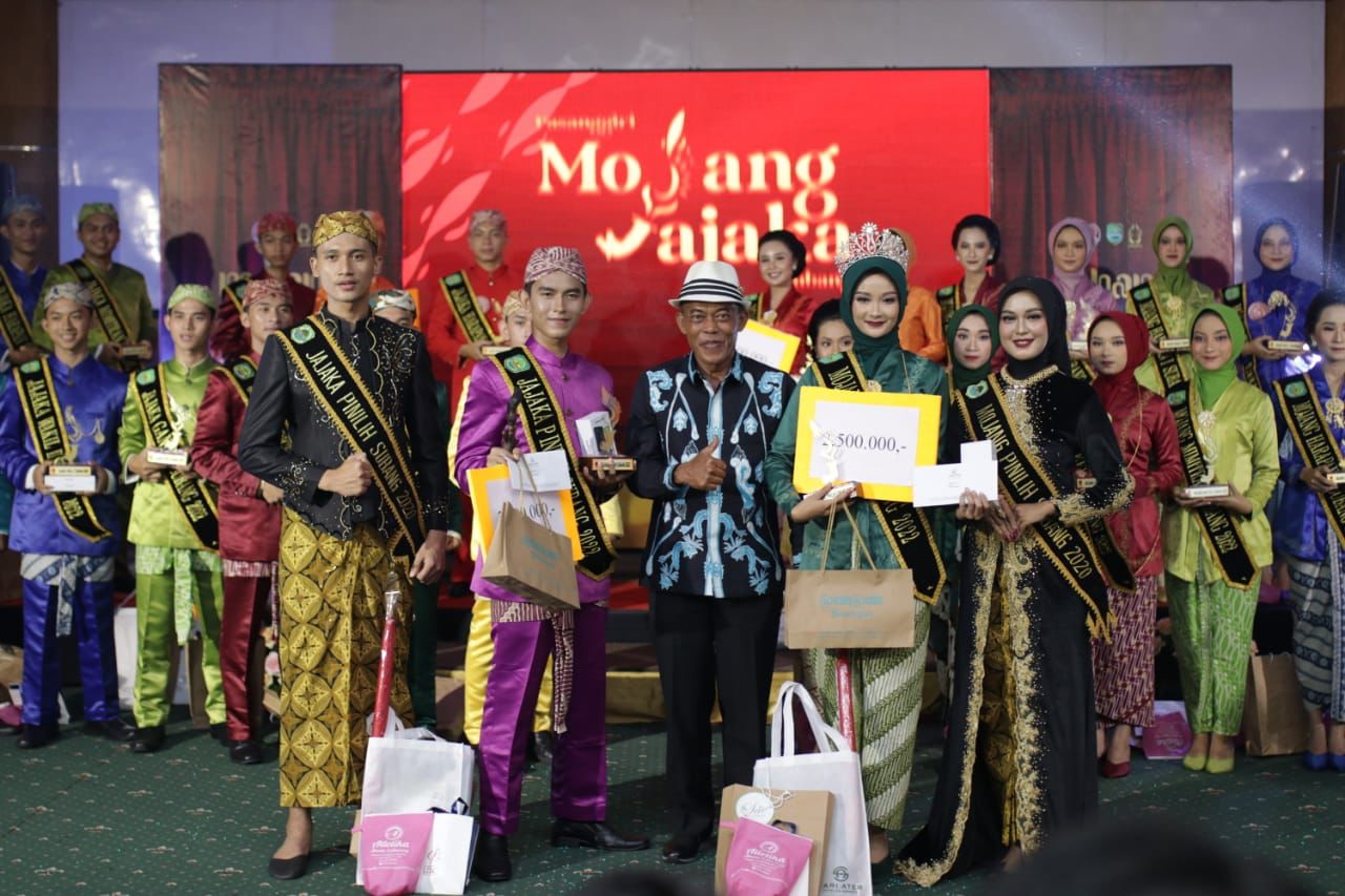 Grand  Final Pasanggiri Mojang Jajaka