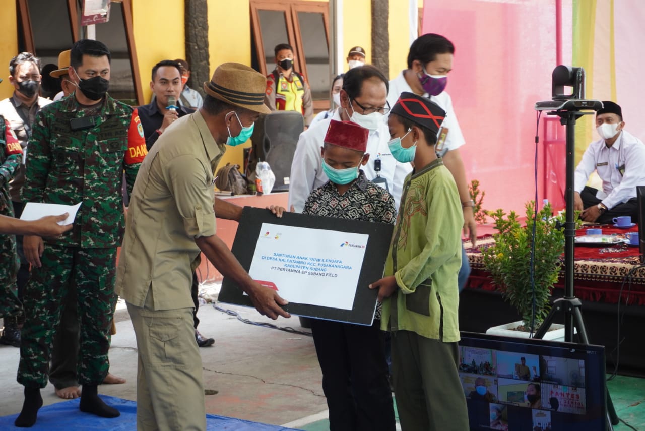 H.Ruhimat Kunjungi Kecamatan Pusakanagara,Serap Aspirasi dan Serahkan Bantuan Pada Warga
