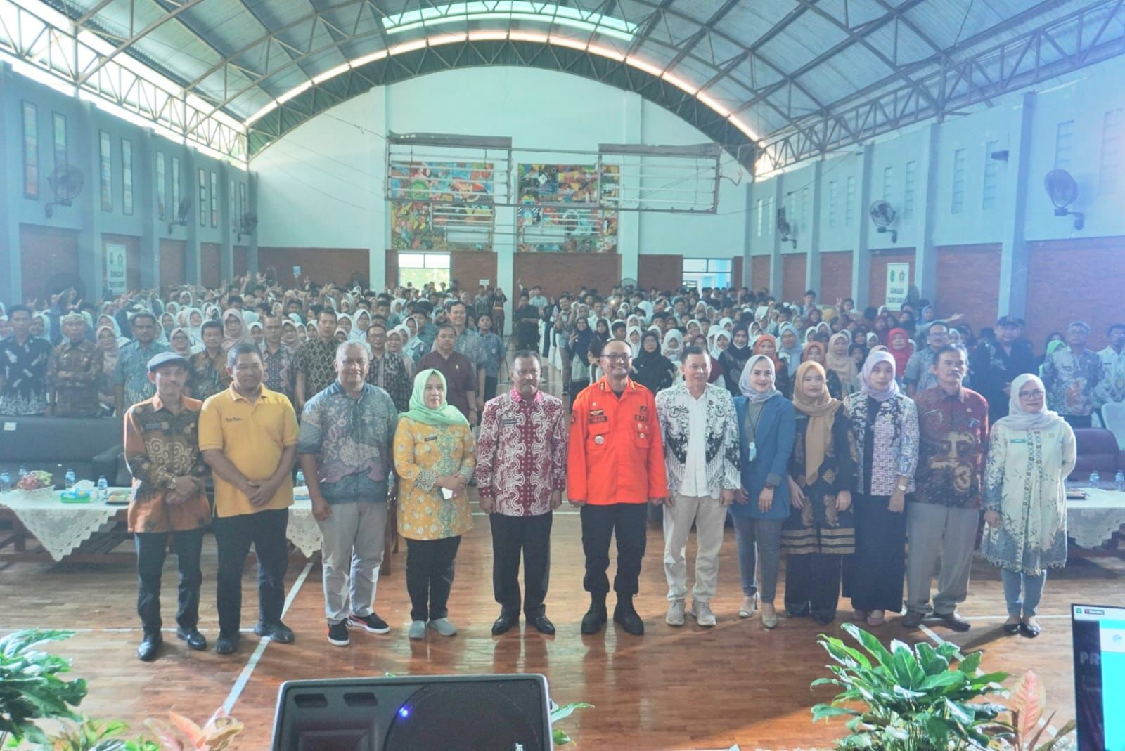Hadir Sebagai Keynote Speaker Nonton Bareng "Cakap Digital" Pj Bupati Subang: Manfaatkan Internet untuk Kembangkan Kompetensi