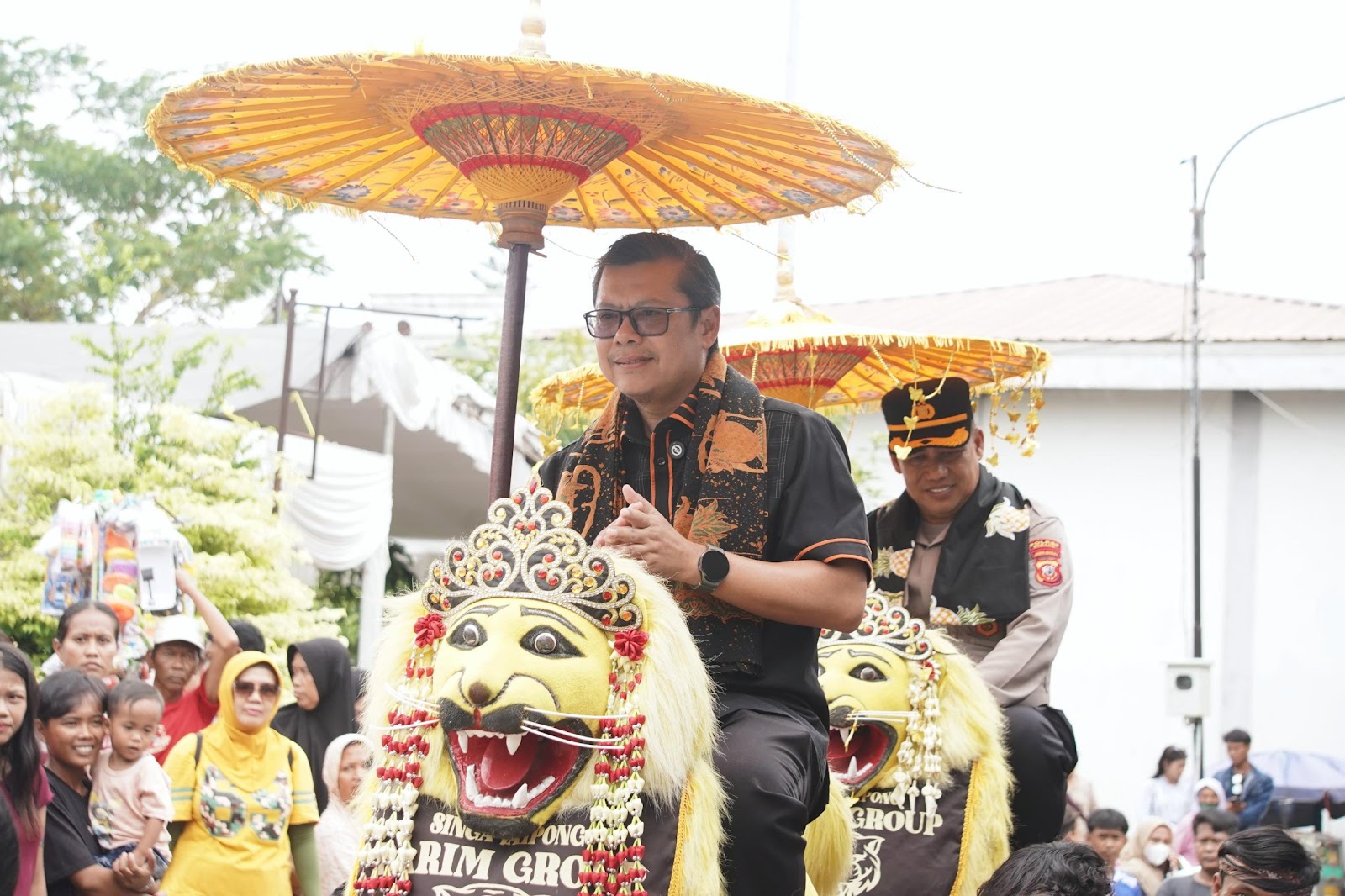 HADIRI BAZAR LRP, KANG AKUR OPTIMISTIS UMKM JADI KUNCI PEMULIHAN EKONOMI MASYARAKAT TERDAMPAK PEMBANGUNAN TOL AKSES PATIMBAN