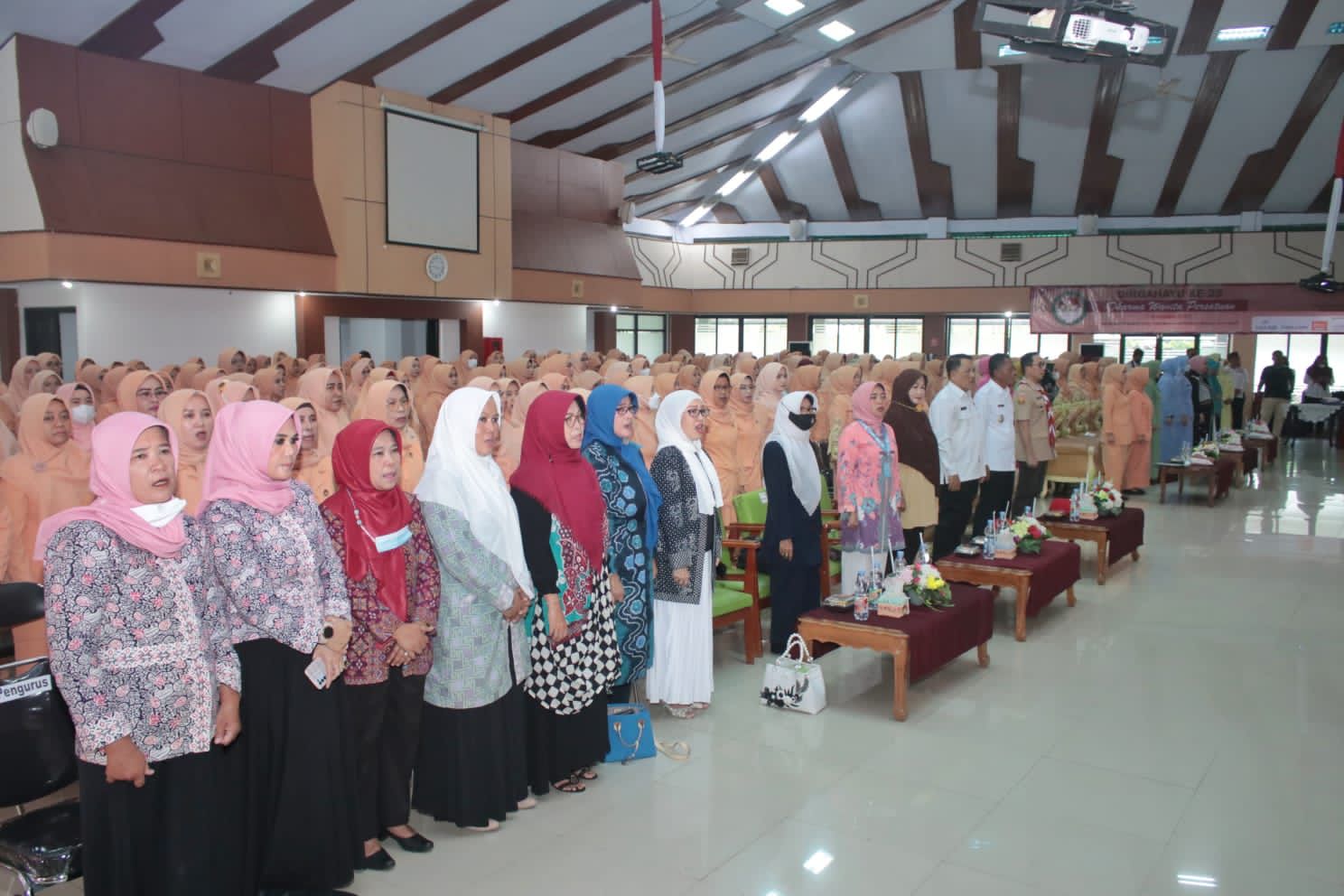 Hadiri HUT DWP, Kang Jimat Tekankan Peran Perempuan: “Moal Mungkin Bisa Nantung Di Dieu Tanpa Si Mimih"