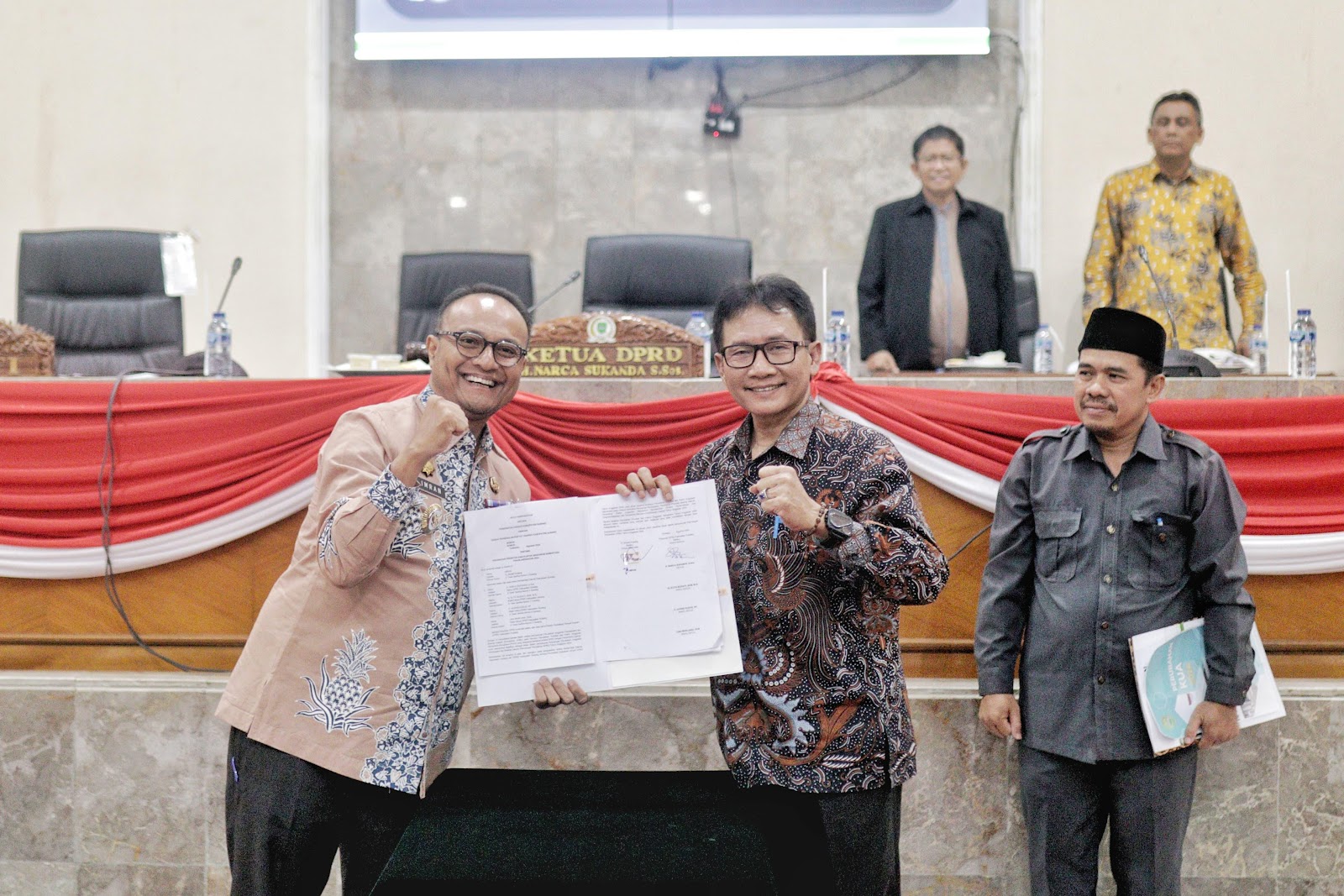 Hadiri Paripurna DPRD, Pj. Bupati Subang : Nantinya dapat berlanjut dengan Persetujuan Raperda tentang Perubahan APBD Subang tahun 2024