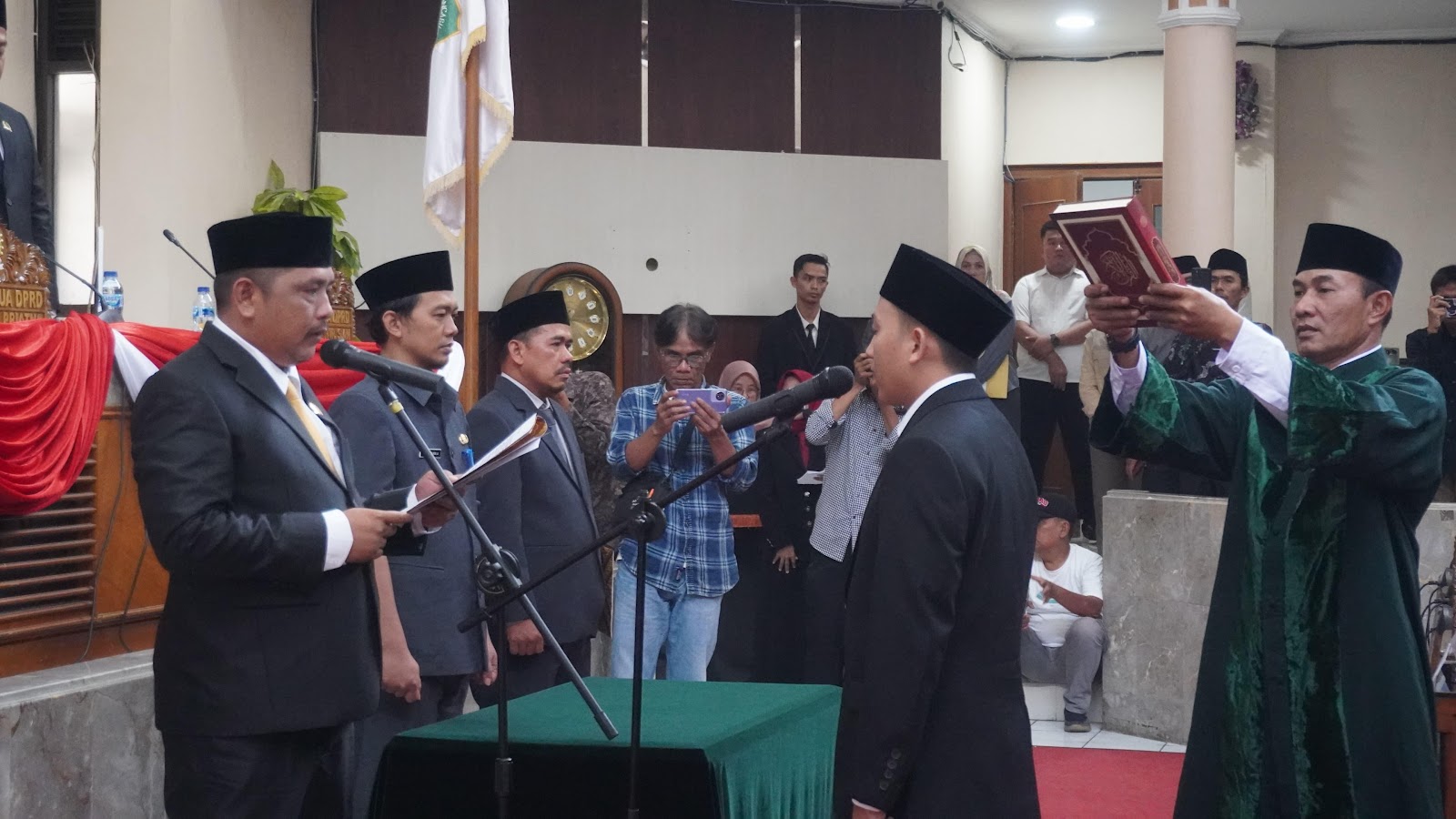 Hadiri Pelantikan PAW DPRD Subang, Sekda Subang Ajak Bersinergi
