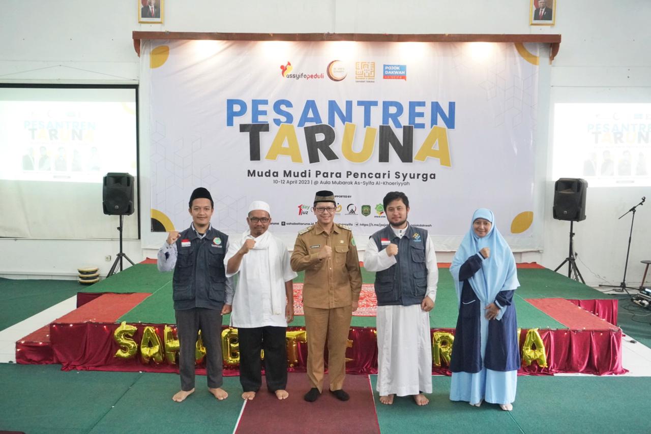 HADIRI PEMBUKAAN PESANTREN TARUNA AS-SYIFA, KANG AKUR : PESANTREN MENJADI SALAH SATU SARANA MENDIDIK
