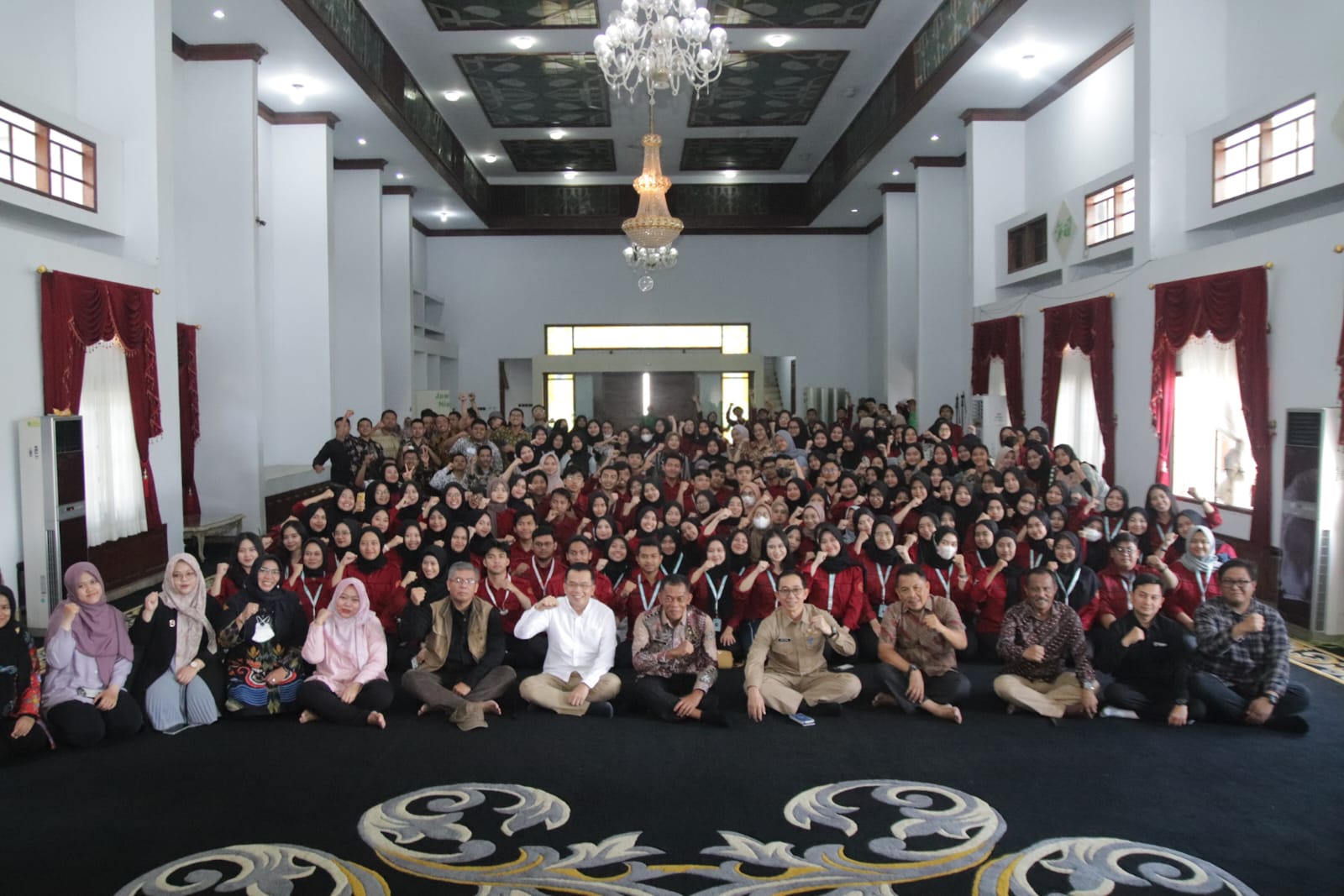 Hadiri Penutupan Program P2M UPI, Kang Jimat Berpesan Hidup Bukan Sekedar Mimpi