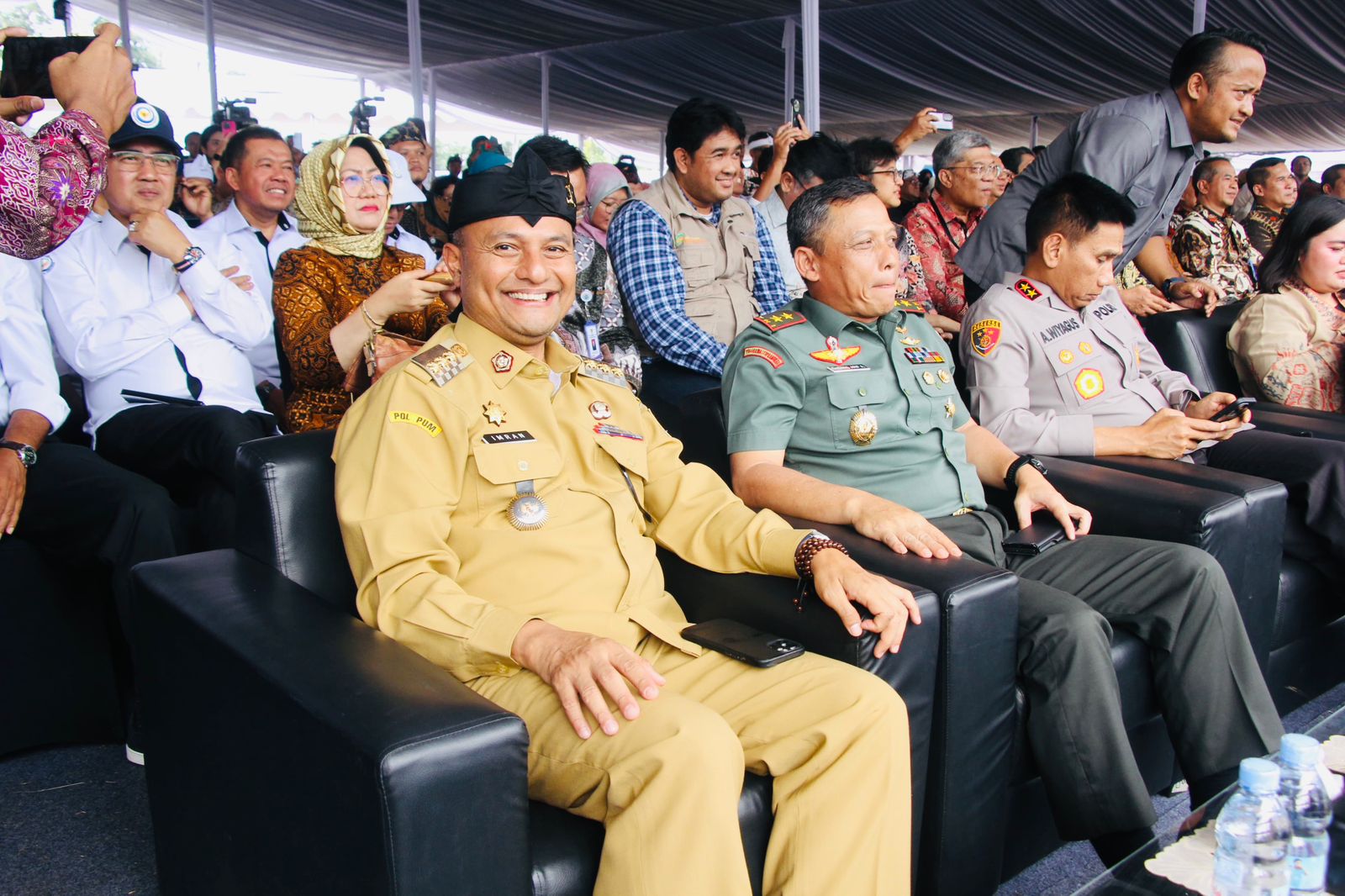 Hadiri Peringatan Hari Desa di Ciater, Pj Bupati Subang Tandatangani Komitmen Bersama Wujudkan Asta Cita ke-6
