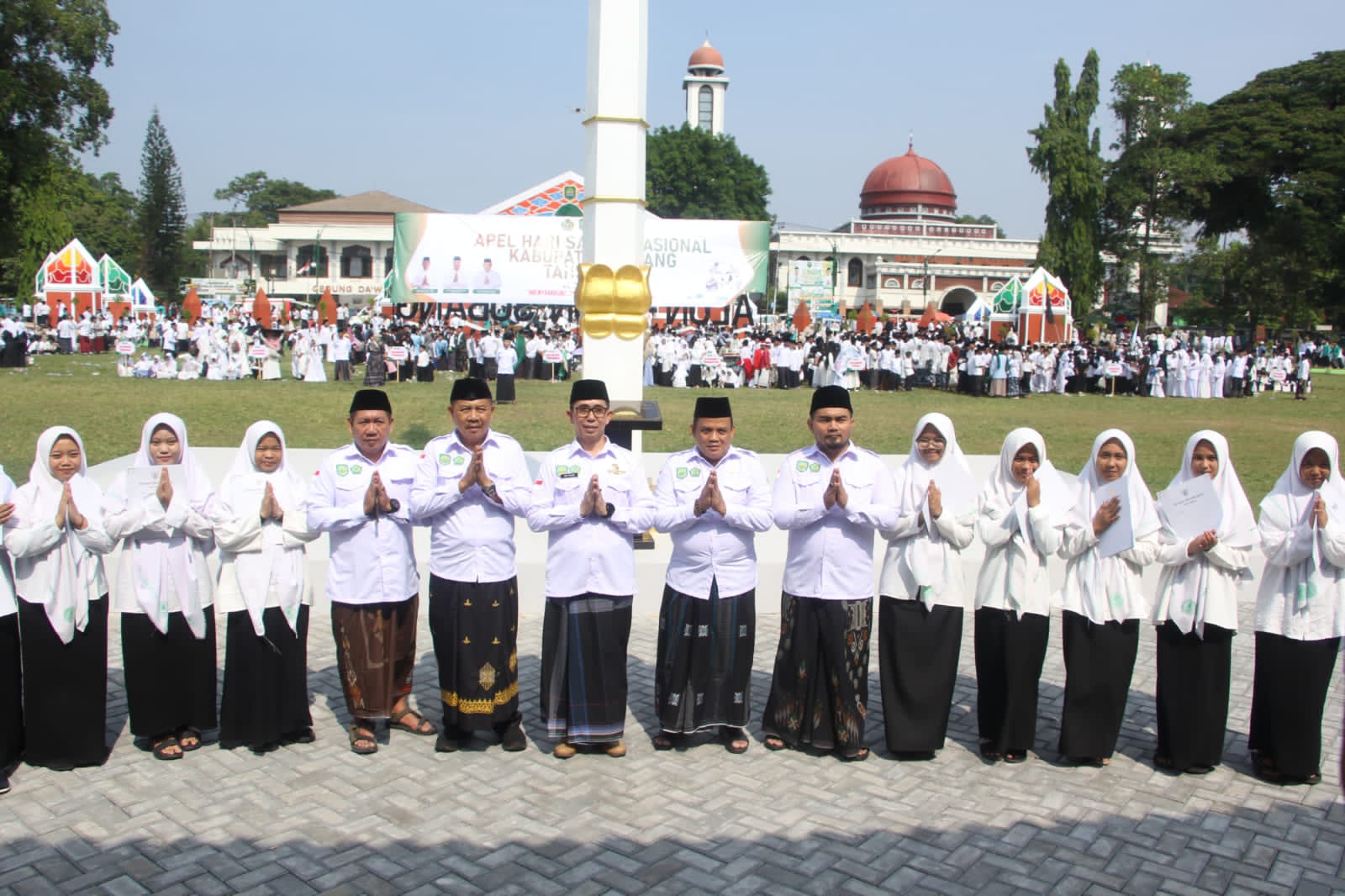 Hadiri Peringatan Hari Santri 2024, Sekda Subang: "Menyambung Juang, Merengkuh Masa Depan"
