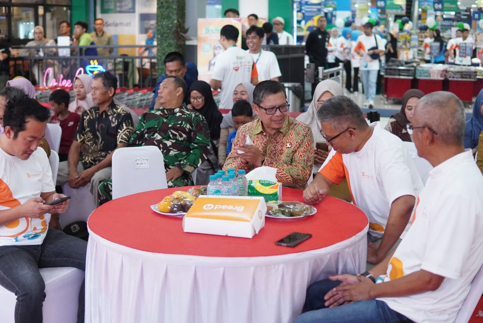 HADIRI PUNCAK UNDIAN AMANDA MART, KANG AKUR DORONG KOLABORASI BANGUN EKONOMI SUBANG