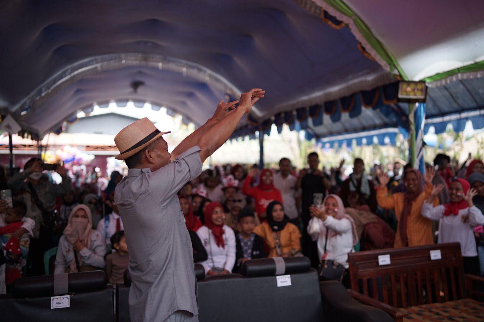 Hadiri Ruat Bumi Desa Banggala Mulya, Kang Jimat ajak masyarakat jauhi kemalasan