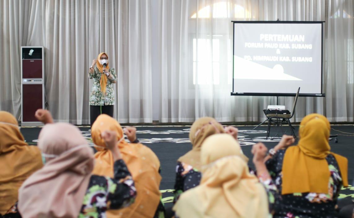 Hj.Yoyoh Sopiah Ruhimat Hadiri Pertemuan Forum PAUD dan PD.Himpaudi Subang