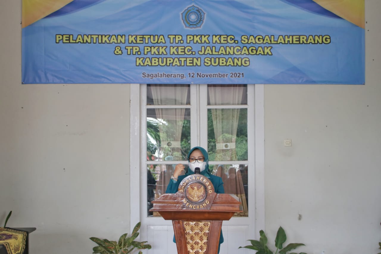 Hj.Yoyoh Sopiah Ruhimat Pimpin Serah Terima Jabatan Ketua TP PKK Kec.Jalancagak dan Sagalaherang