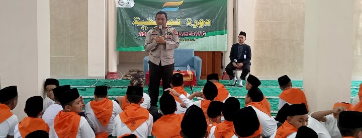Iptu Irfan Taufik Gelar Bimbingan Dan Penyuluhan Di Ponpes Assyfa