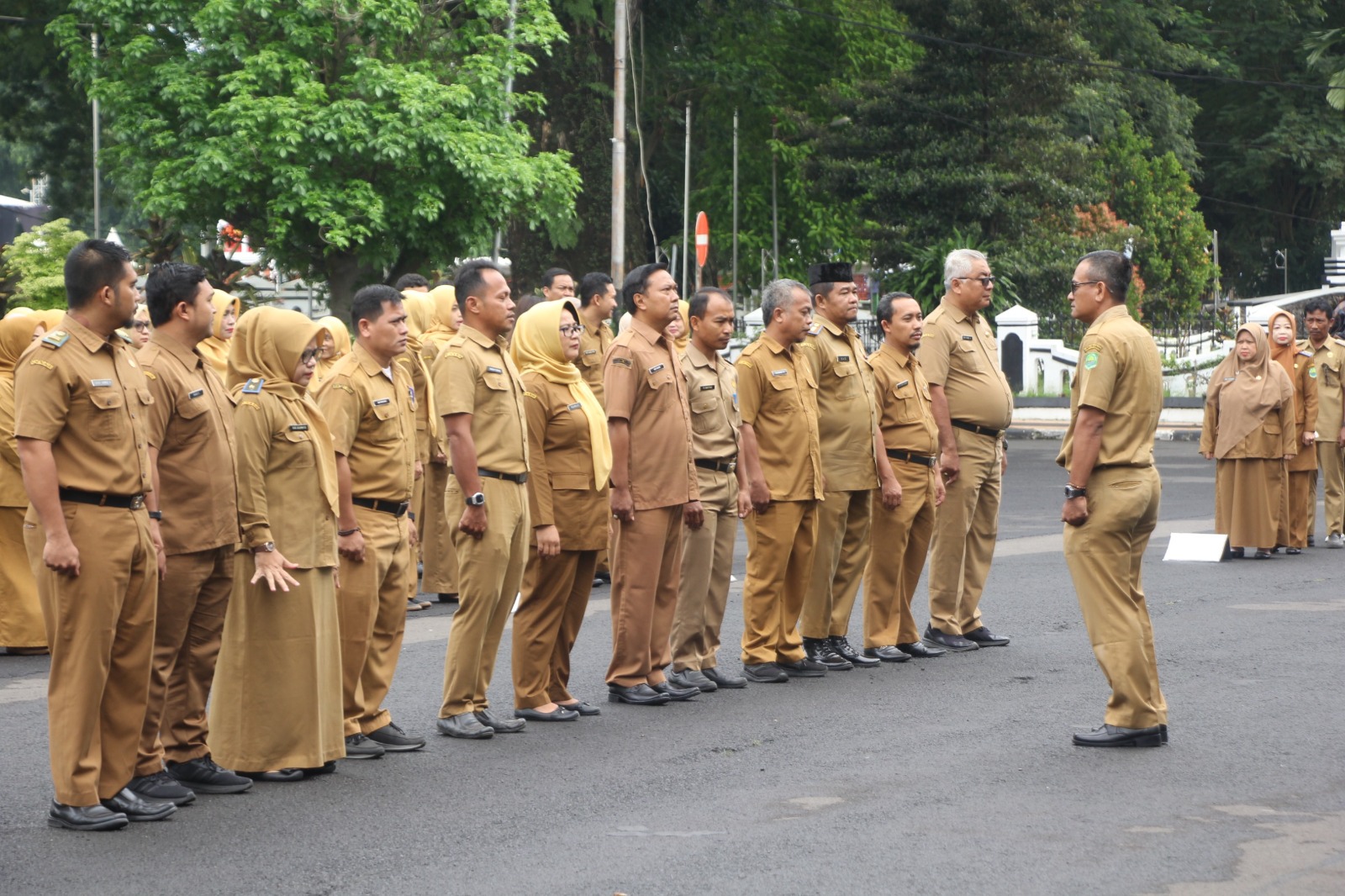 JADI PEMBINA APEL PAGI, KANG ASEP NURONI APRESIASI PELAKSANAAN PILKADA SUBANG YANG KONDUSIF