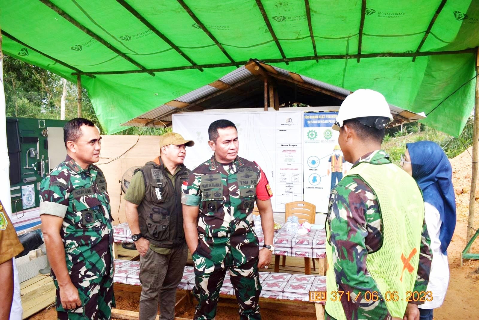 Jaga Motivasi Prajuritnya, Pangdam XII/Tpr Kunjungi Pos Pengamanan Perbatasan RI-MLY