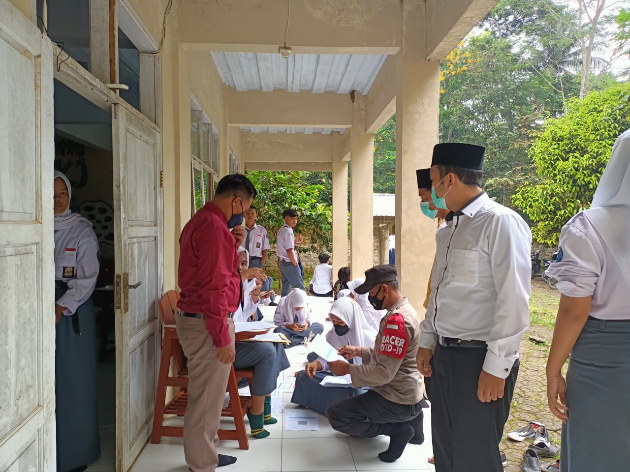 Jajaran Polsek Cisalak Gencarkan Vaksinasi Di Lingkungan Pelajar