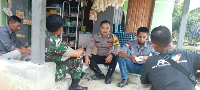 Jalin Silaturahmi Paca Lebaran, Polsek Jatinunggal Laksanakan Anjangsana Dan Halal Bihalal Ke Rumah Warga
