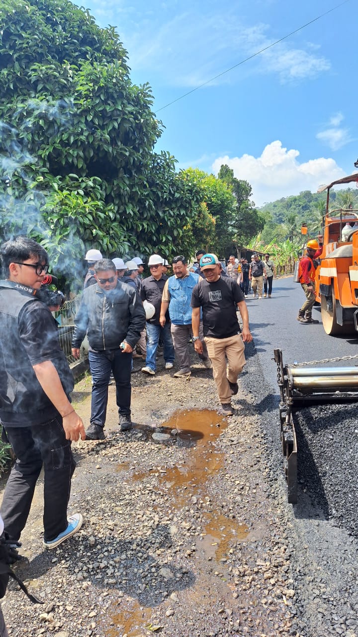 Janji  Bupati Terwujud lnfrastuktur Jalan Leucir,Camat Kec.Tanjungsiang Dan Kades Cibuluh Dukung Subang"NGABRET"