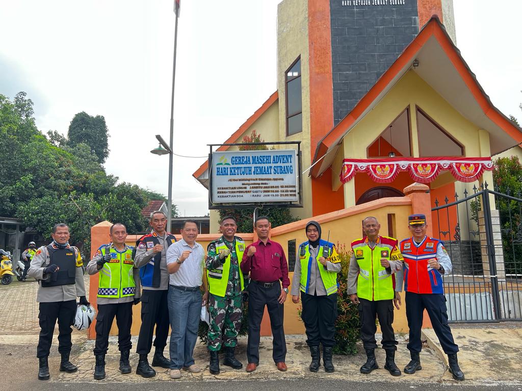 Jelang Perayaan Natal, Kapolres Subang Bersama Ka SPN Polda Jabar selaku Pamen Asistensi  Polres Subang, Dandim 0605 Subang dan Asda 1 selaku yang mewakili Bupati Lakukan Pengecekan Gereja di Wilayah Kab. Subang