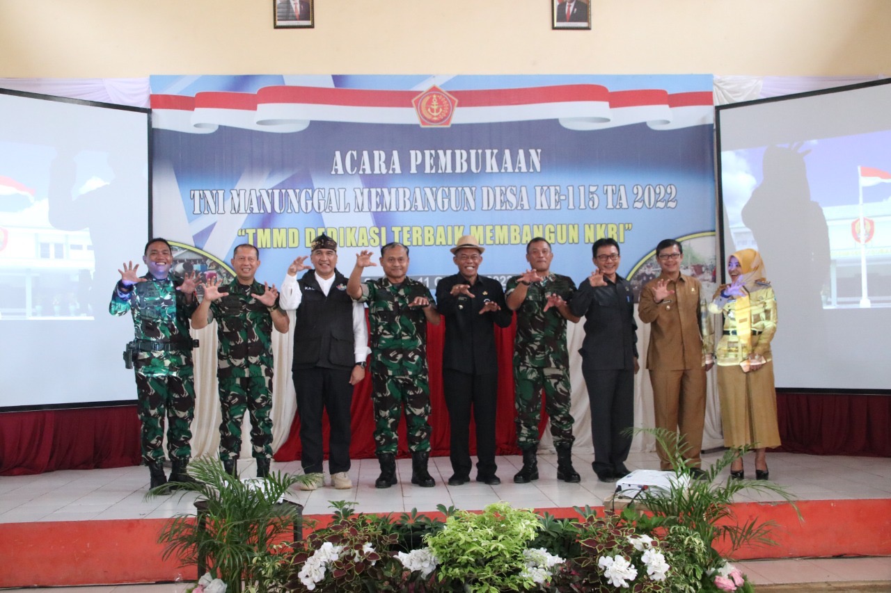 Jimat-Akur Ikuti Acara Pembukaan TMMD Ke-115