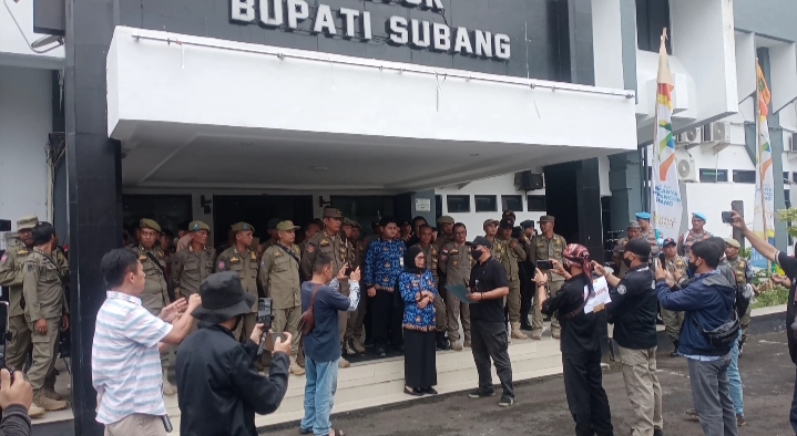 Jurnalis Subang Gelar Unjukrasa Tuntut APH Serius Tangani Tindakan Premanisme yang Menimpa Hadi