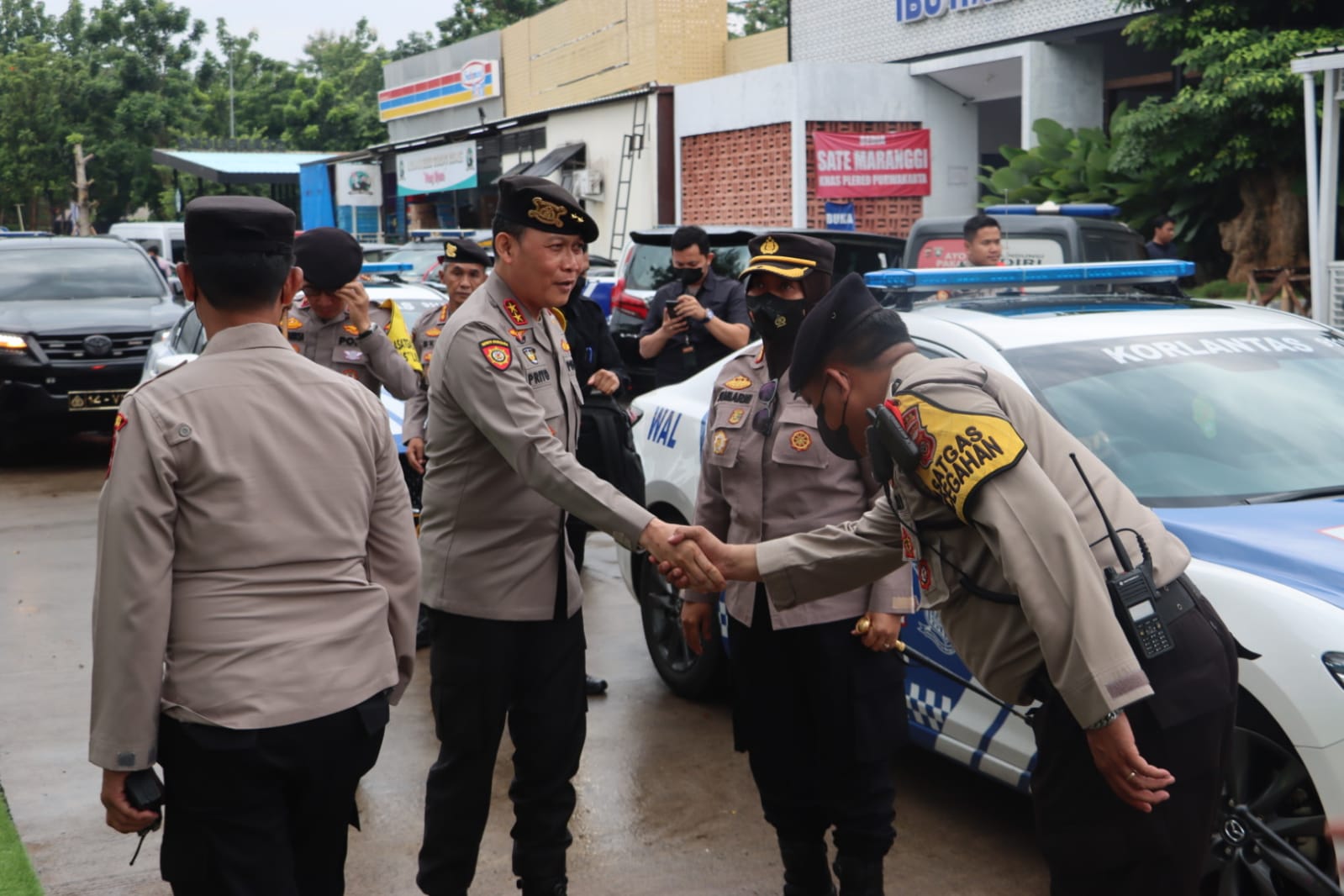 Ka Baharkam Polri dan Dir Samapta Baharkam Polri Lakukan Giat Pengecekan Pospam Rest Area 102 A dan Pospam Fly Over Pamanukan