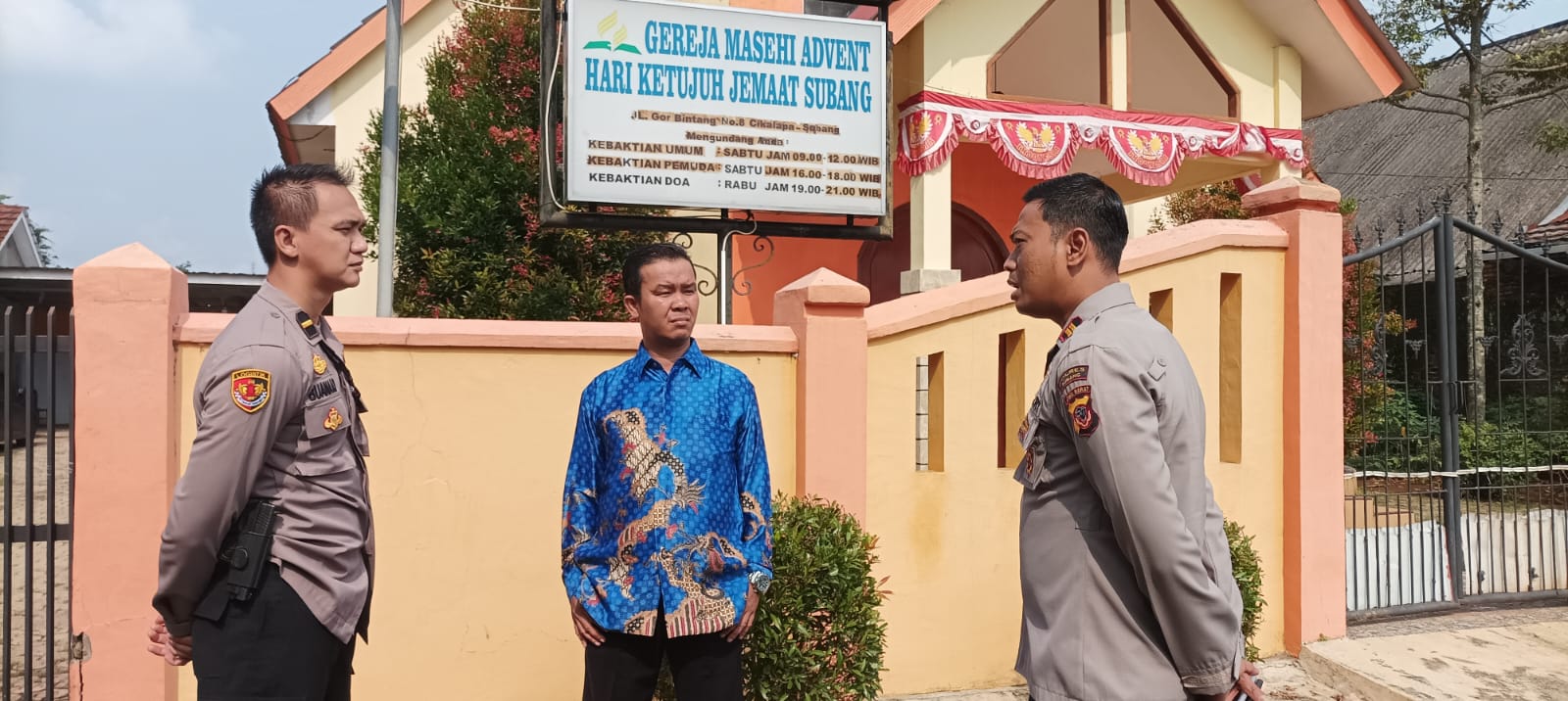 Kabag Logistik Polres Subang Laksanakan Giat Minggu Curhat Di Gereja Advent Subang