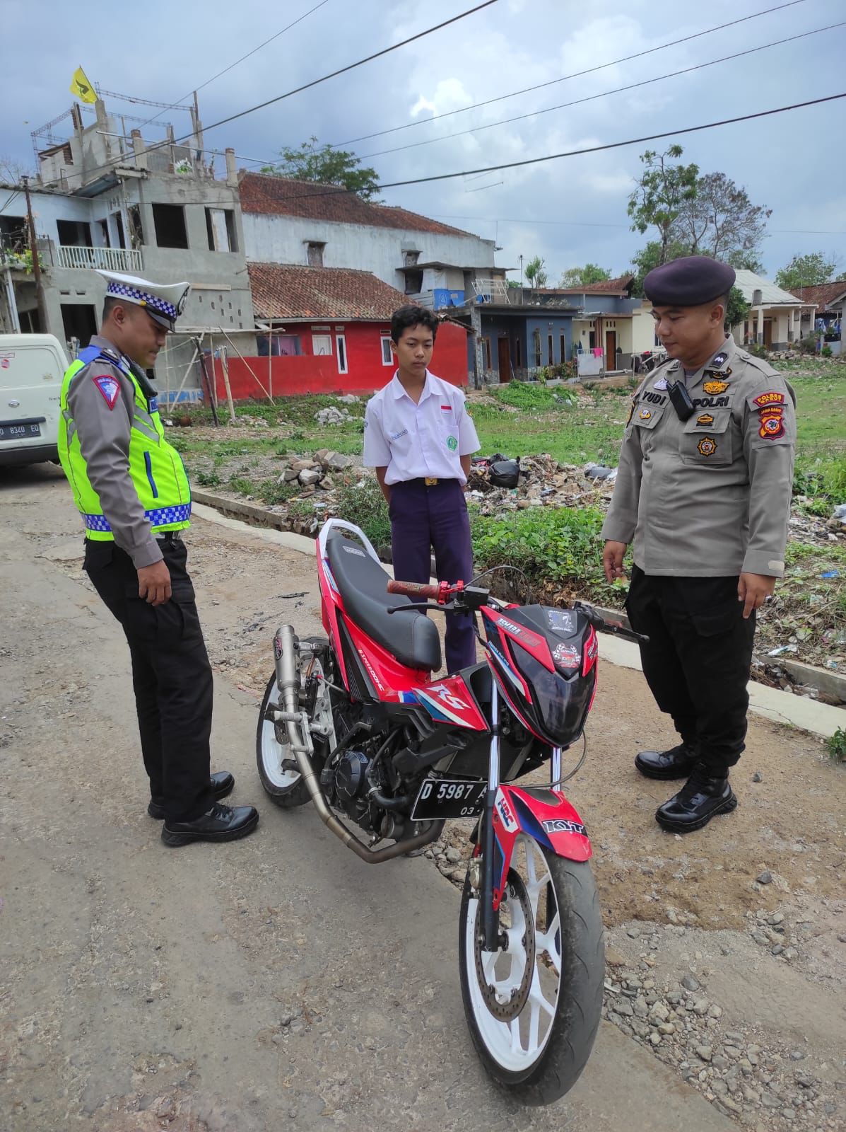 Kabid Humas Polda Jabar :  Polisi Wujudkan Kecamatan Limbangan Terbebas Dari Knalpot Tidak Standar