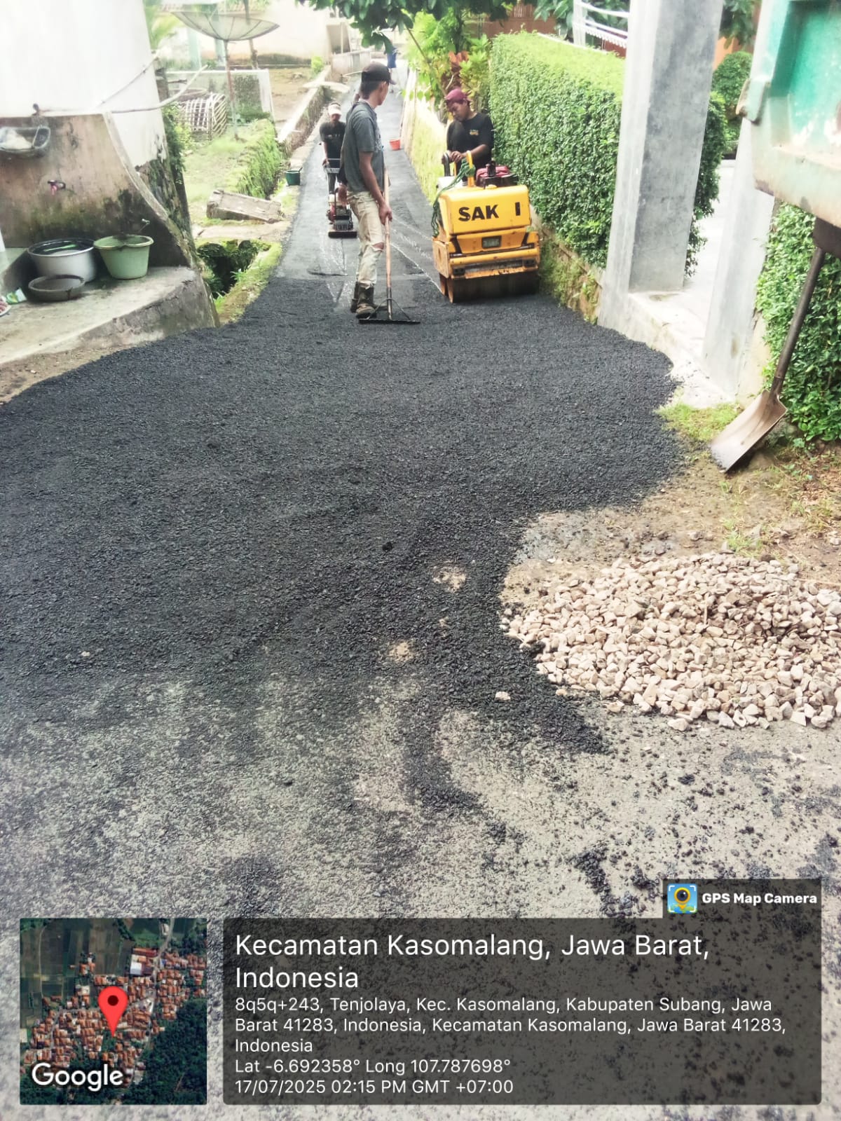Kades Tenjolaya wujudkan Visinya, Dana Desa Di Realisasikan Untuk Peningkatan Jalan Lingkungan Di Tiga RW