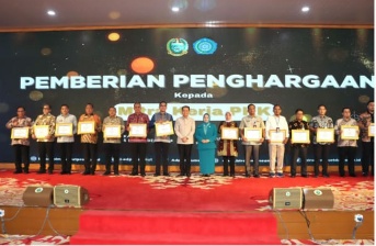 Kadis Kominfo Sumut Terima Penghargaan sebagai Mitra Kerja PKK