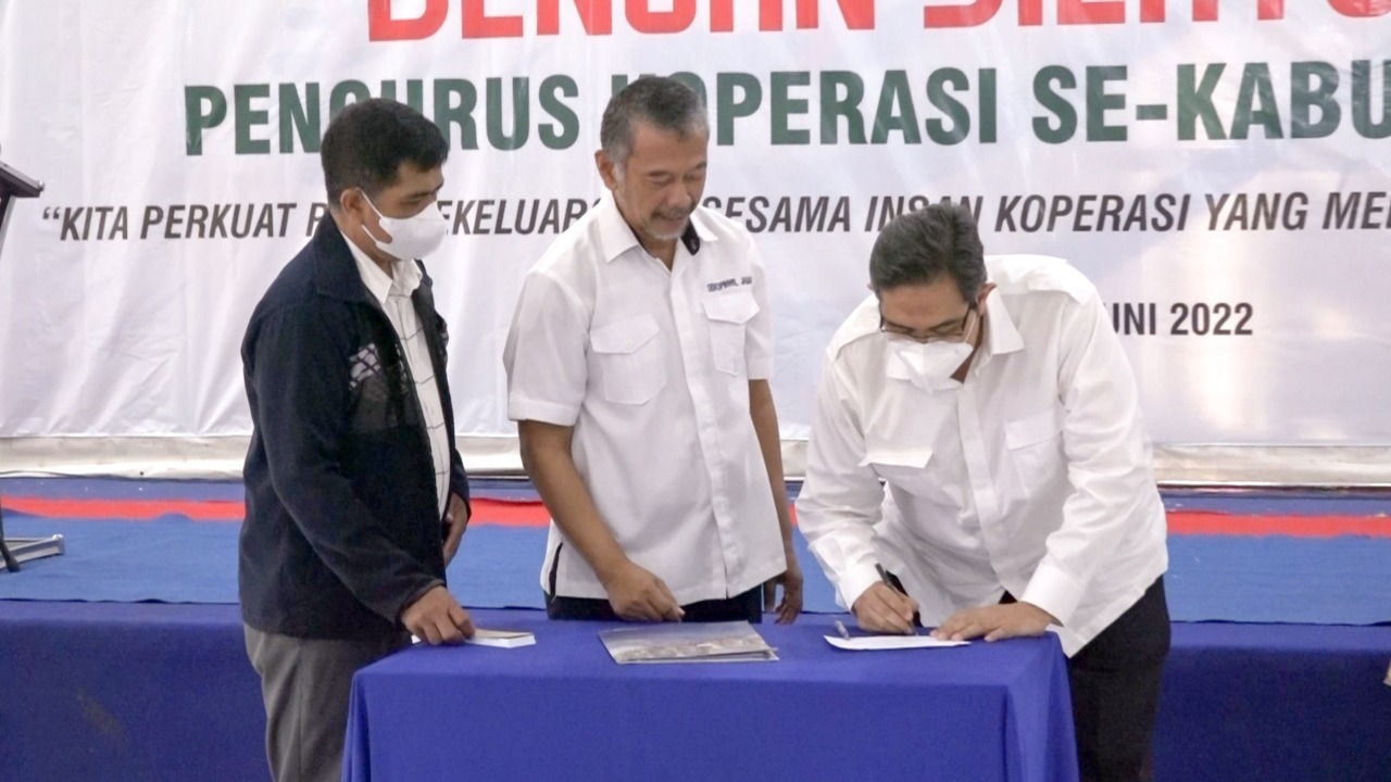 KANG AKUR BERHARAP KOPERASI MENJADI PAHLAWAN EKONOMI PASCA PANDEMI COVID-19