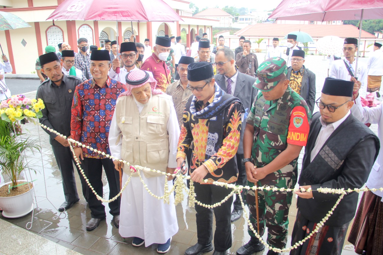 KANG AKUR DAMPINGI WAGUB  RESMIKAN PONDOK PESANTREN AS-SYIFA AL-KHOERIYYAH