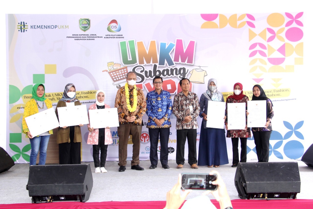 Kang Akur Hadiri Expo UMKM Subang