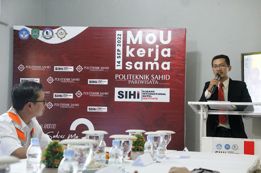 Kang Akur Hadiri MoU LP3 SIHI dengan Poltekpar Sahid Tangerang