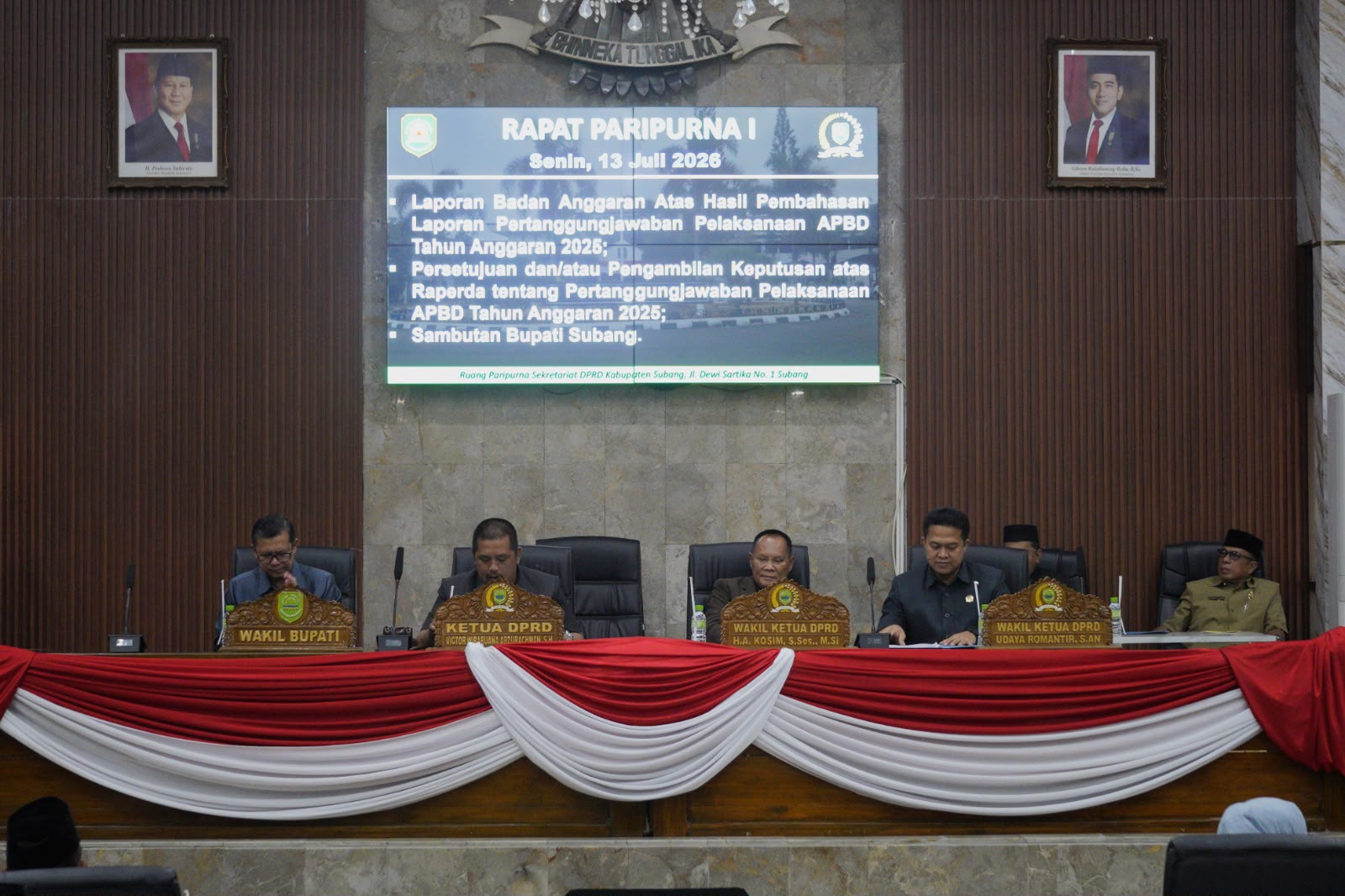 KANG AKUR HADIRI RAPAT PARIPURNA PERSETUJUAN RAPERDA PERTANGGUNGJAWABAN APBD 2025, TEGASKAN KOMITMEN PEMDA DAN DPRD
