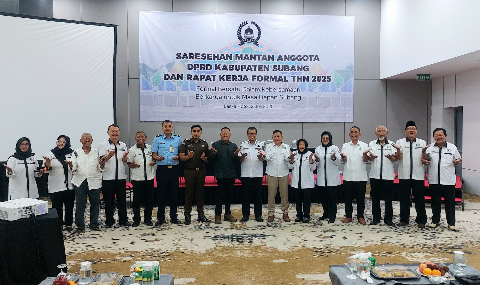 KANG AKUR HADIRI SARASEHAN DAN RAKER FORMAL SUBANG: DORONG SINERGI MANTAN LEGISLATOR UNTUK PEMBANGUNAN DAERAH