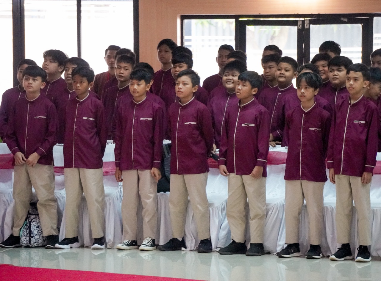 Kang Akur Hadiri Wisuda Tahfidz Dan Pelepasan Kelas VI SD  IT Alamy