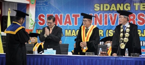 Kang Akur Hadiri wisuda Universitas Subang