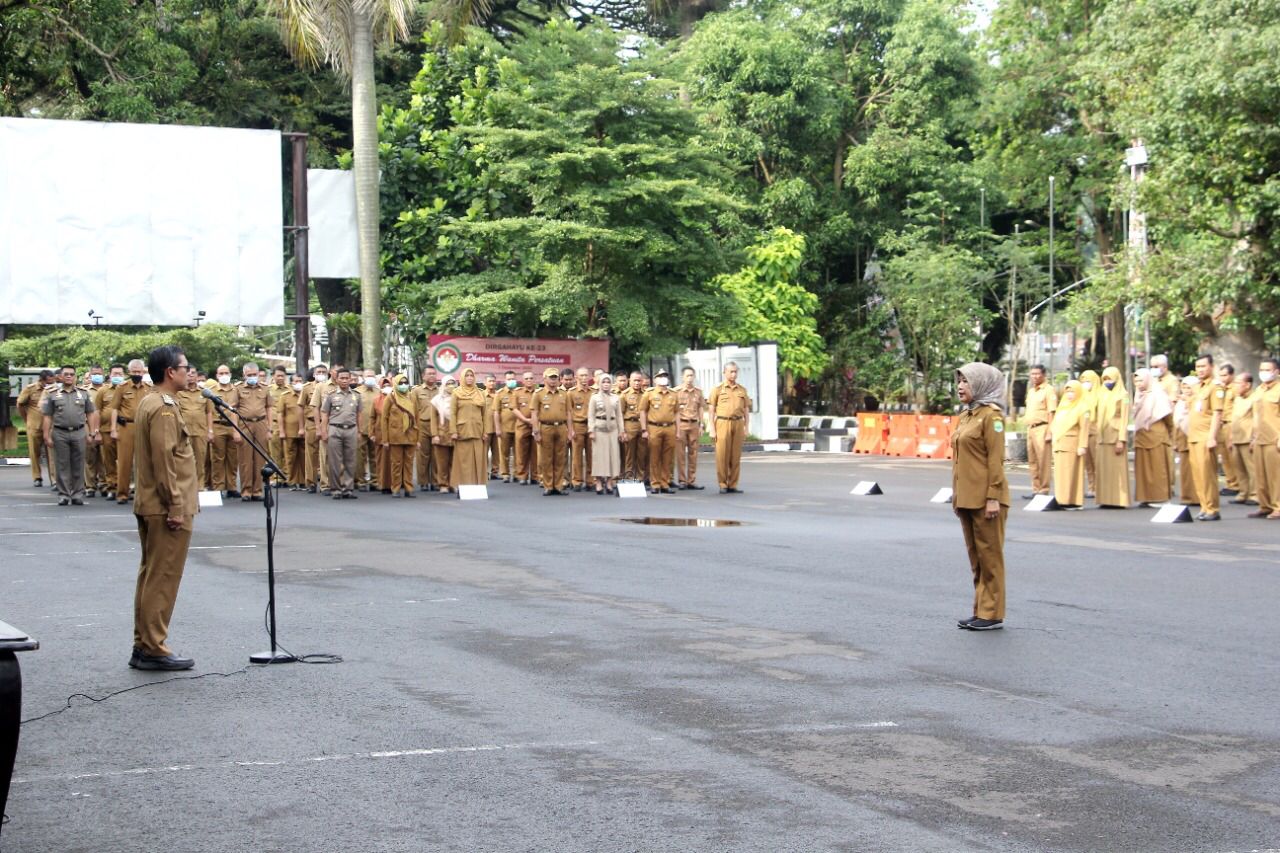 Kang Akur lakasakan Apel Pagi: "Tetap Jaga Kesehatan dan Tetap waspada"