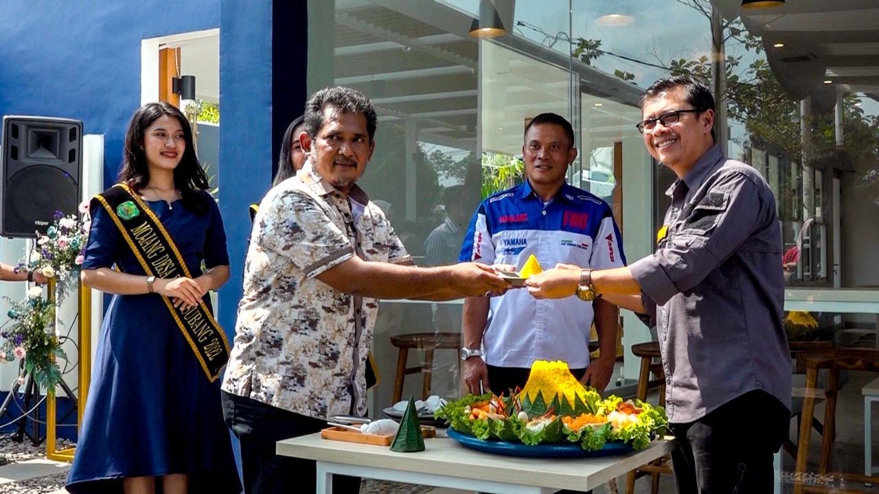 KANG AKUR MENGHADIRI GRAND OPENING CAFE GYA COFFE