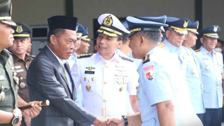 Kang Jimat-Akur Hadiri Serah Terima Jabatan Danlanud Suryadharma