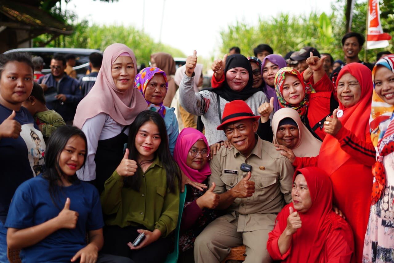 Kang Jimat Bersilaturahmi Dengan Masyarakat Pasir Muncang