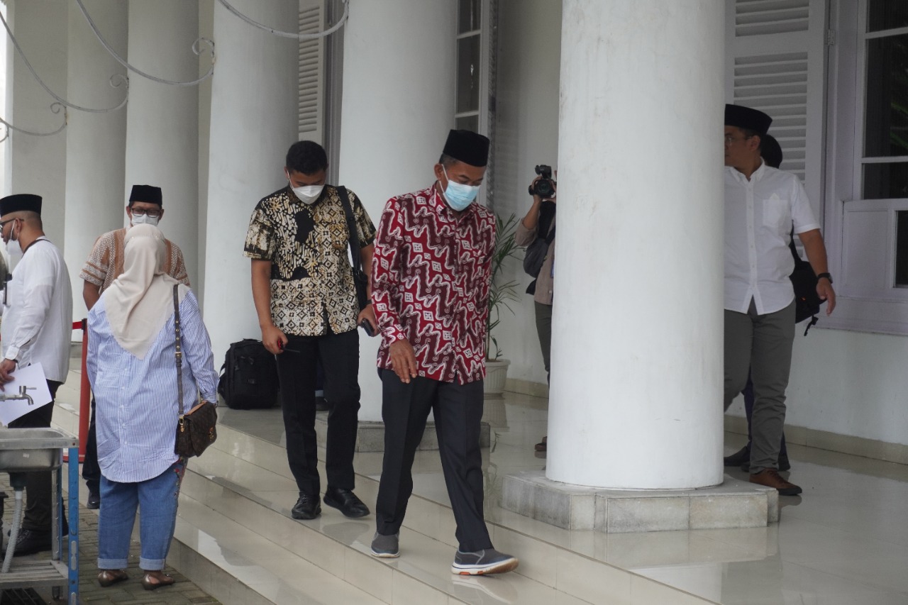 Kang Jimat Bertakziah Ke Rumah Dinas Gubernur
