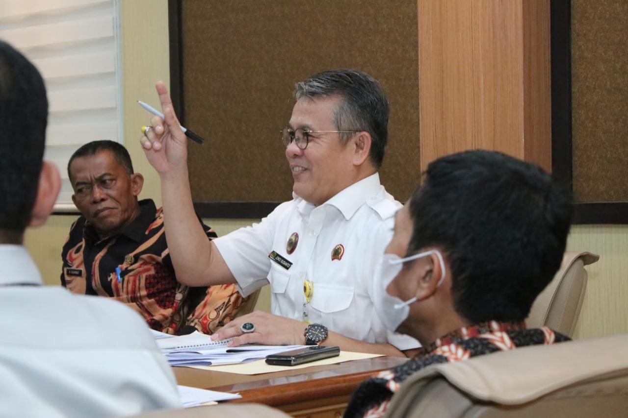 KANG JIMAT BUKA SIDANG LANDREFORM