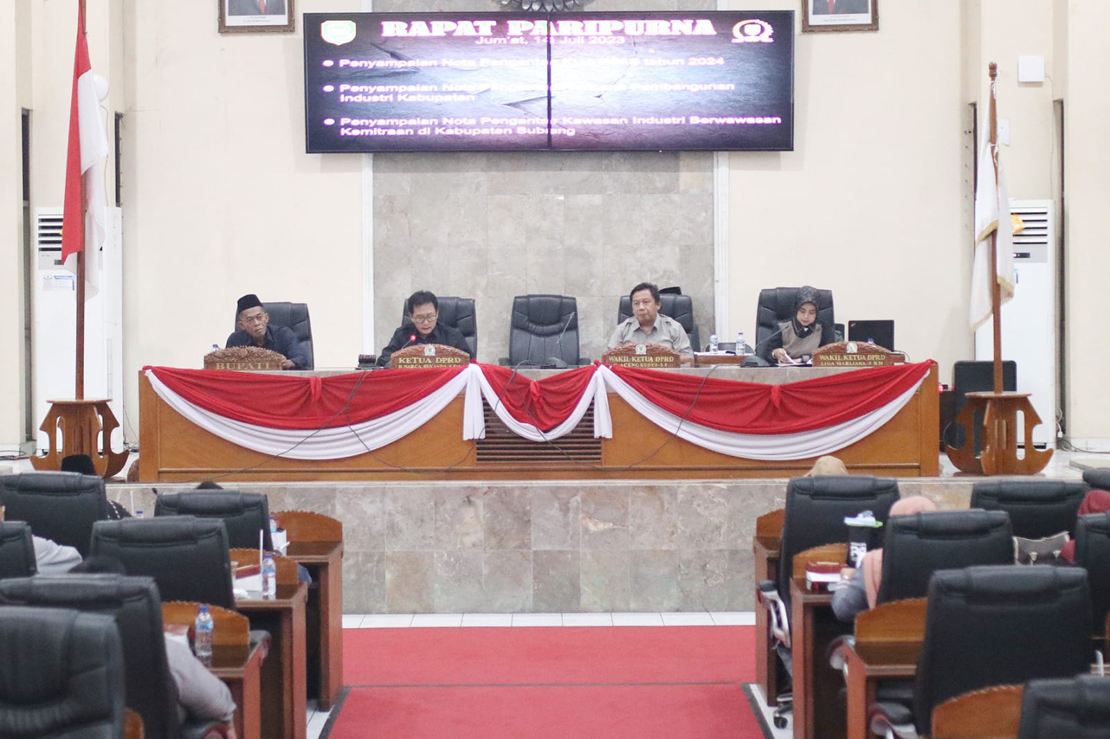 Kang Jimat Hadiri Rapat Paripurna dengan Agenda penyampaian Nota KUA PPAS dan Nota Pengantar 2 Raperda