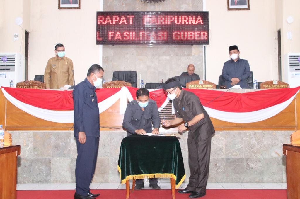 Kang Jimat Hadiri Rapat Paripurna DPRD