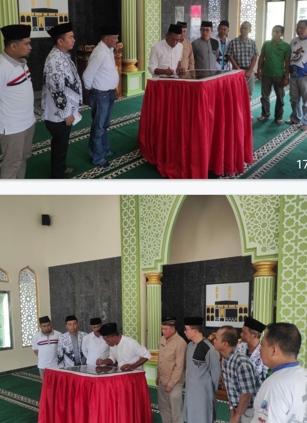 Kang Jimat Laksanakan Sholat Jumat di Masjid An-Nur, Masjid yang dibangun atas Kekompakan PGRI Subang